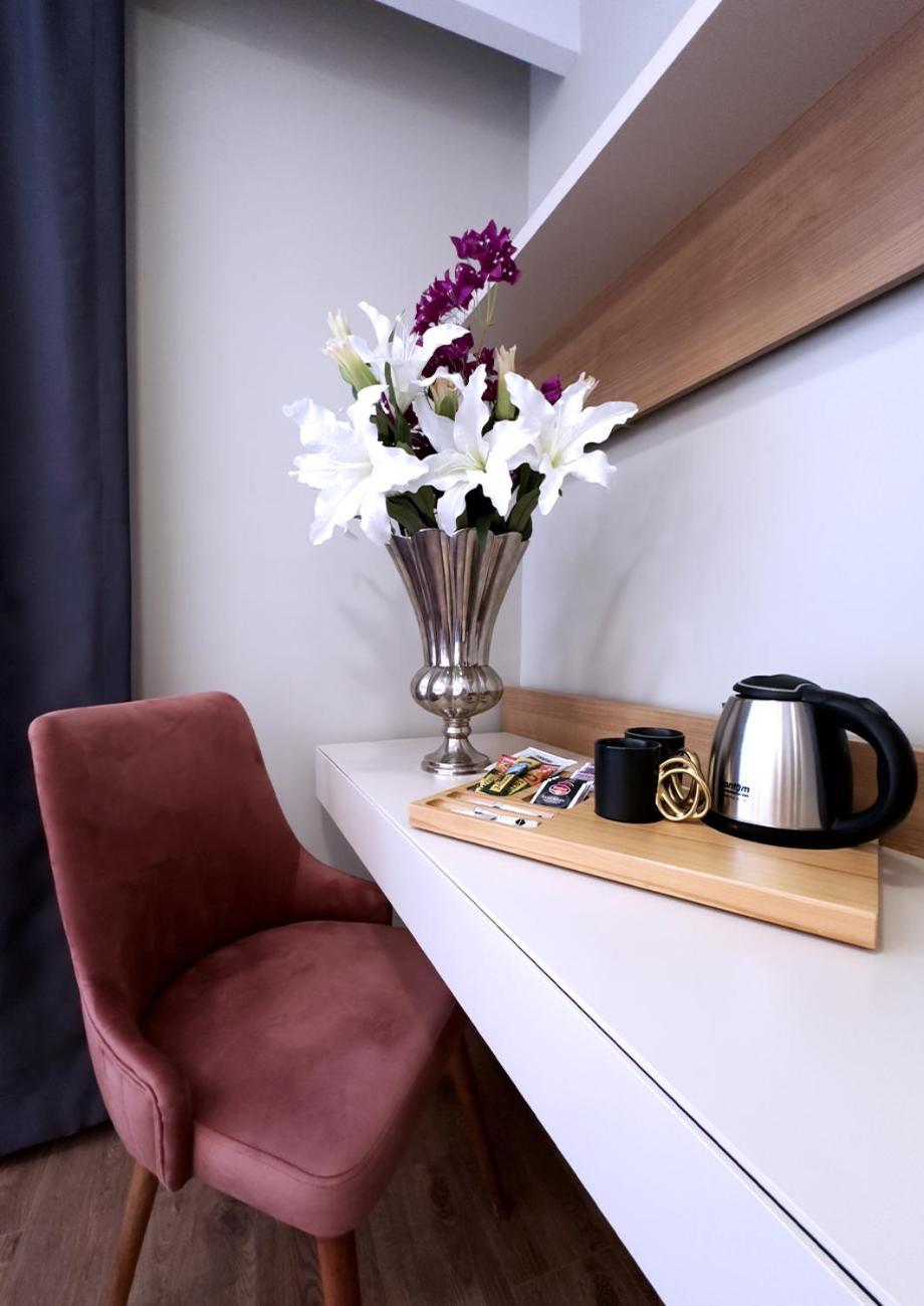 Frezya - Exclusively Woman Hotel Istanbul Exterior photo