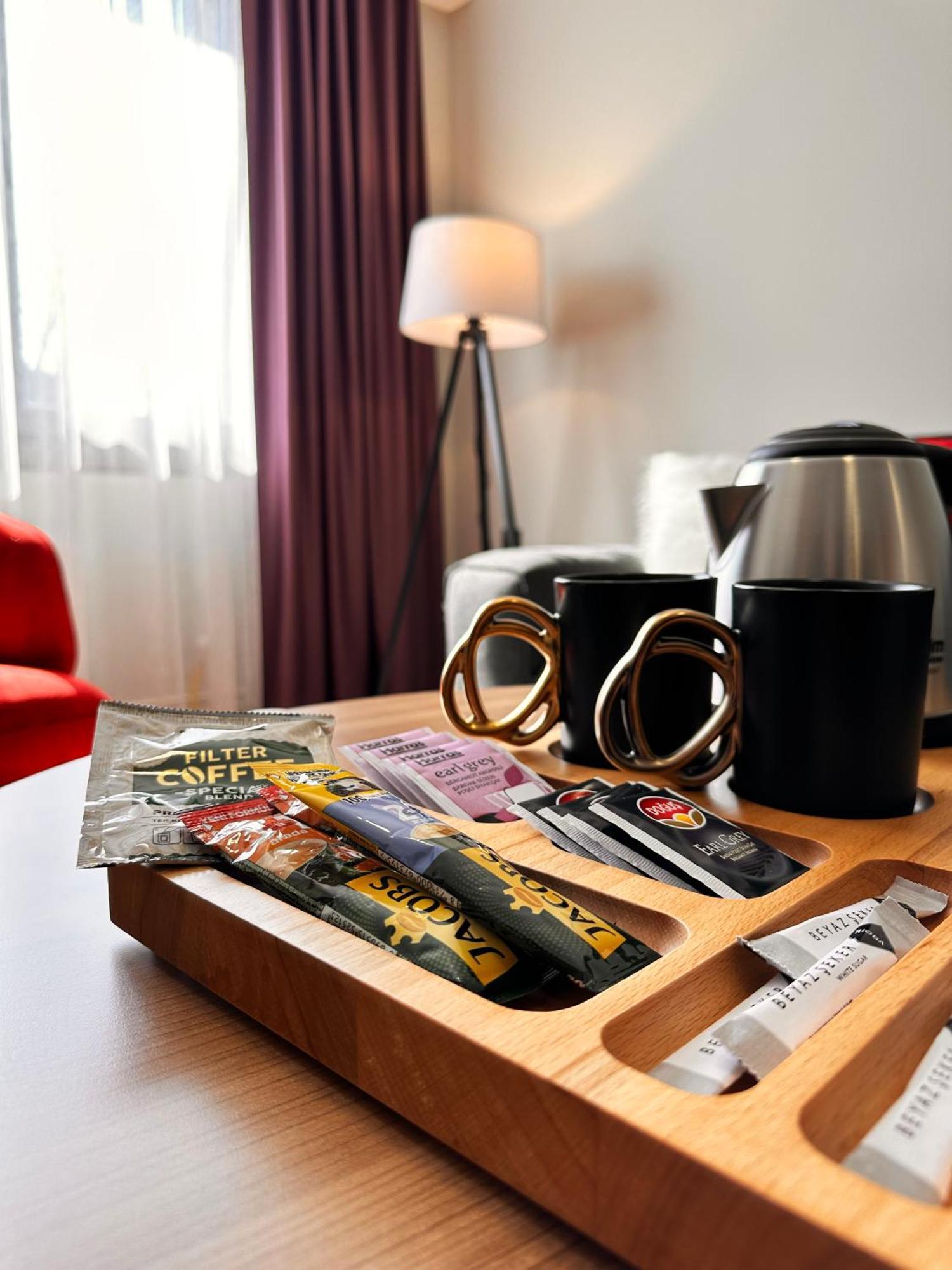 Frezya - Exclusively Woman Hotel Istanbul Exterior photo